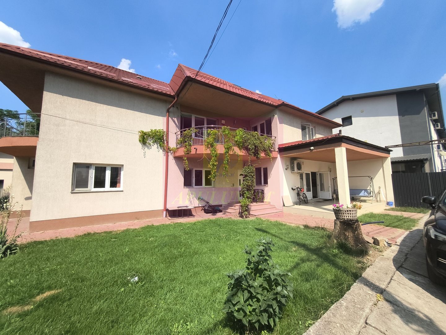 Casă 7 camere de vânzare | Voluntari, Central