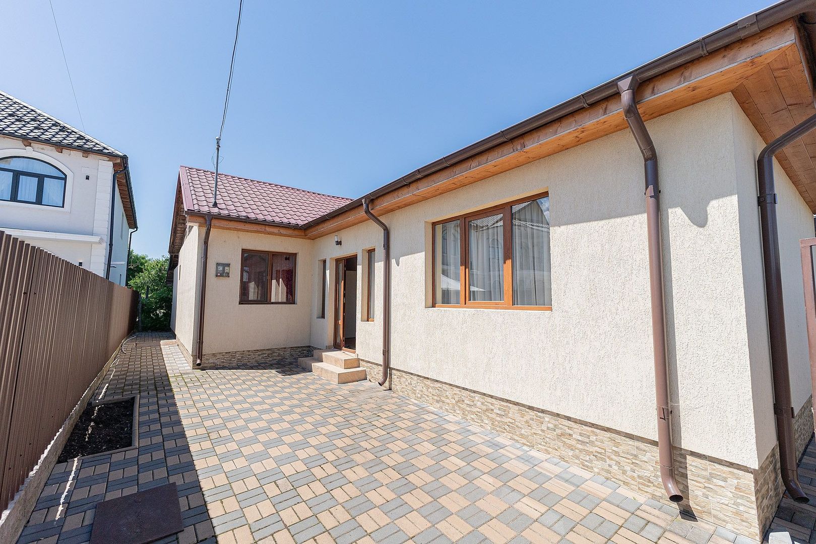 Casă 3 camere de vânzare | Tecuci, Central