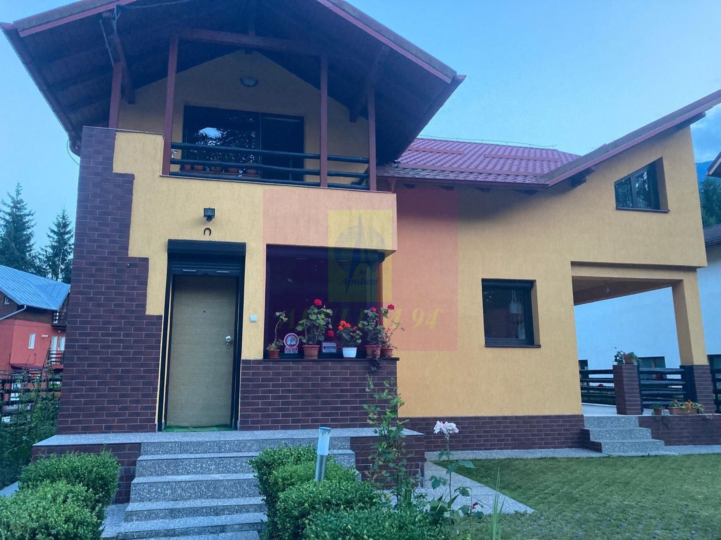 Casă 5 camere de vânzare | Busteni, Central