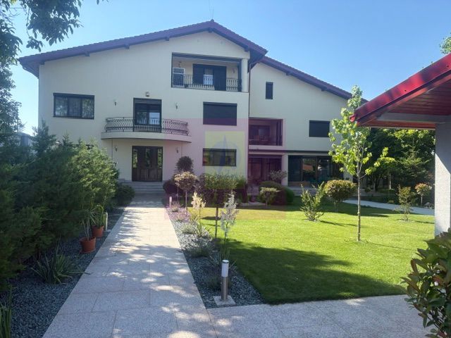 Casă 10 camere de vânzare | Bragadiru, Sud