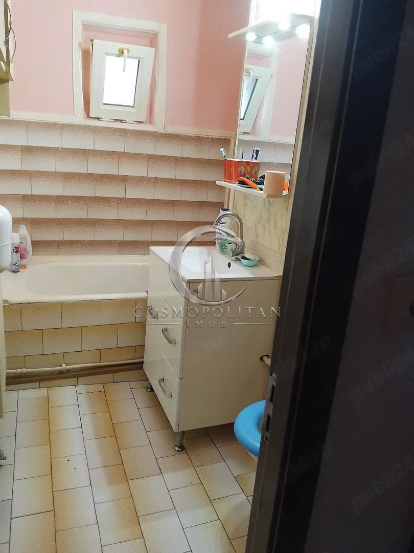 Apartament 3 camere de vânzare | Ramnicu Sarat, Exterior Vest