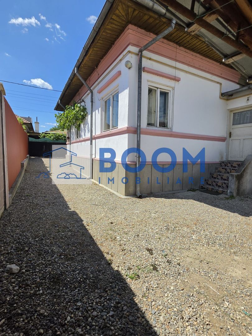Casă 4 camere de vânzare | Ramnicu Valcea, 1 Mai
