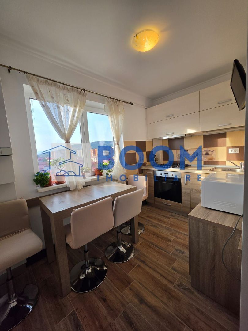 Apartament 4 camere de vânzare | Ramnicu Valcea, Ostroveni